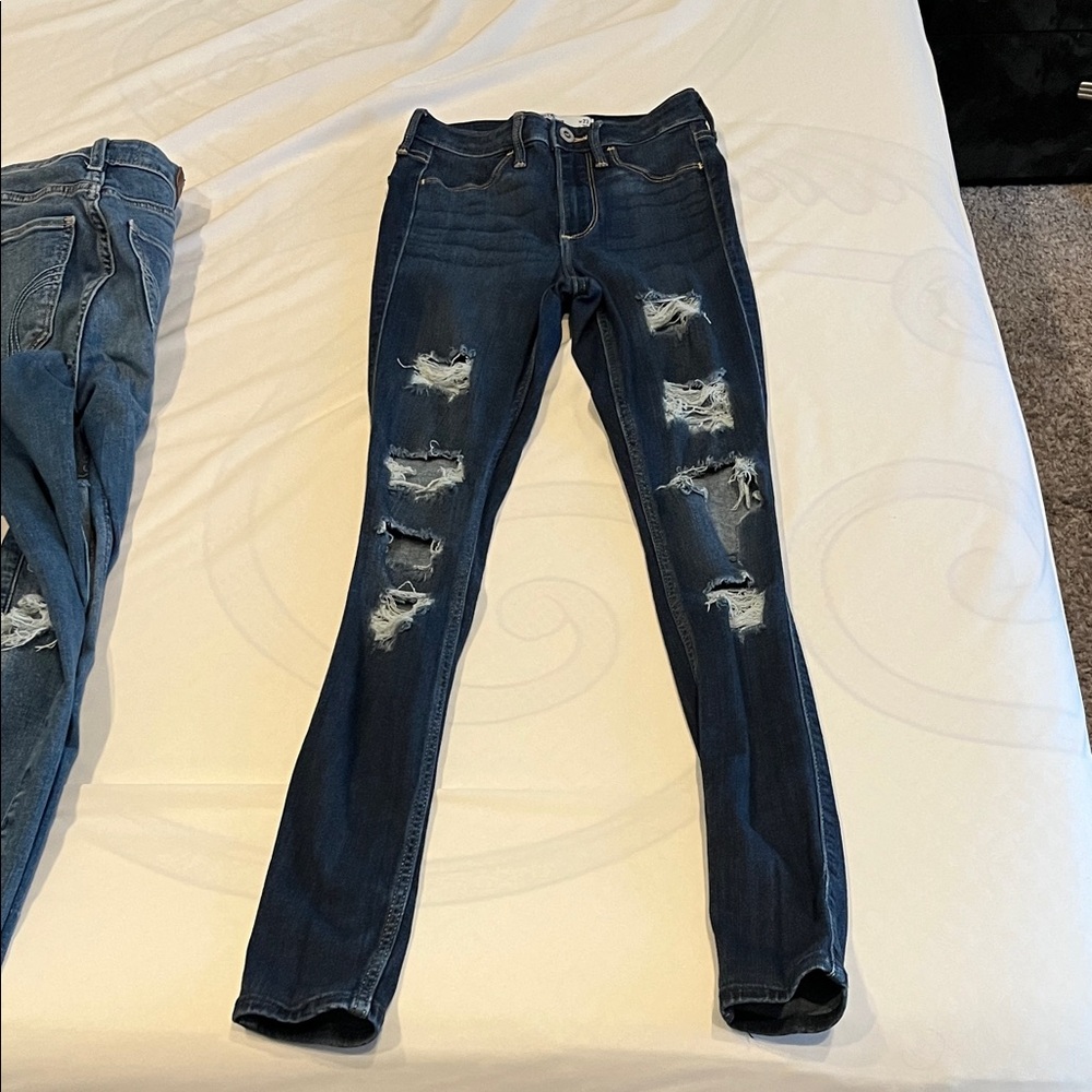 Stylish Ripped Jeans Set - Picture 2 of 13